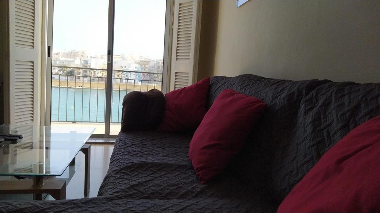 Sea View 2 Bedroom Apartment Marsaskala Esterno foto
