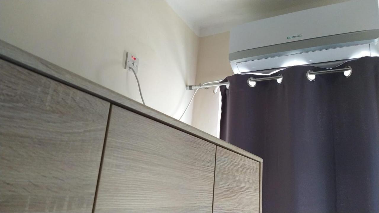 Sea View 2 Bedroom Apartment Marsaskala Esterno foto