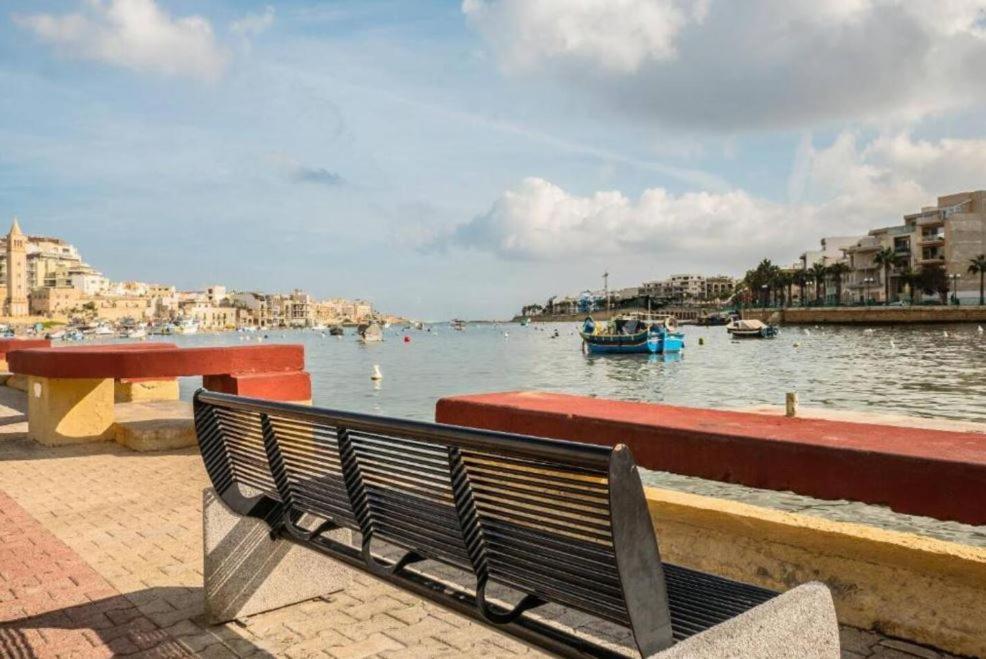 Sea View 2 Bedroom Apartment Marsaskala Esterno foto