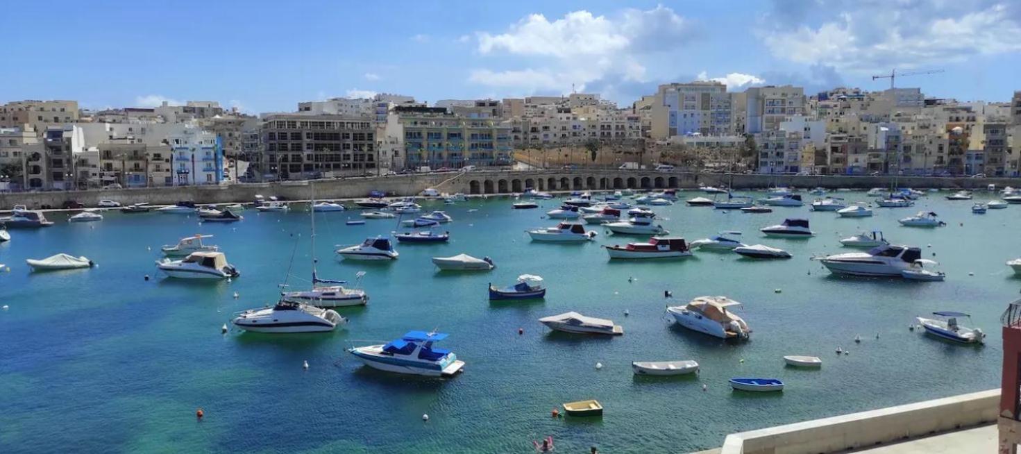 Sea View 2 Bedroom Apartment Marsaskala Esterno foto